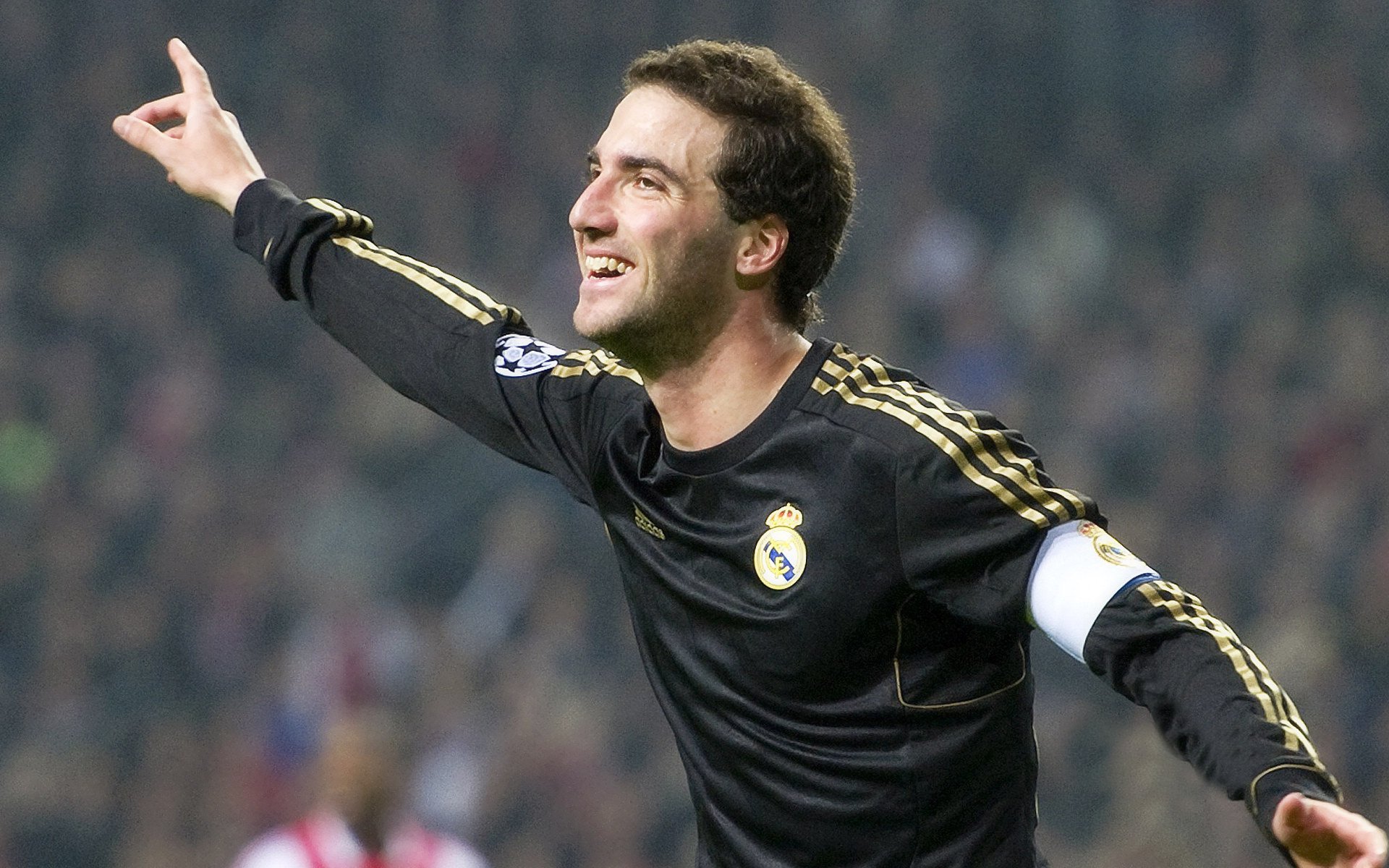 日本队创造多次进球机会，日本进球队员